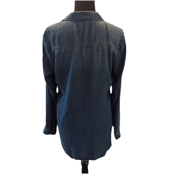 Maurice’s Woman’s Chambray Dark wash Long Sleeve Shirt Size M Super Soft - Picture 3 of 4
